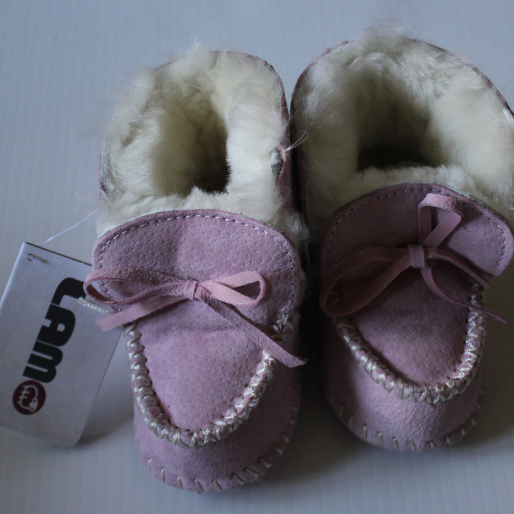 Lamo Infant Girls' Baby Bootie Soft Wool Lining